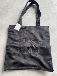 【値下げ】Maison de FLEUR 刺繍ジャガードスクエアトートのサムネイル