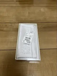ホワイト ポケットチーフ　aoki 新品未使用