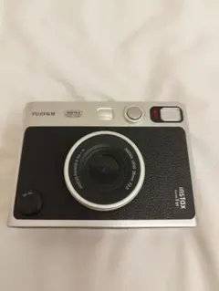 Fujifilm instax mini evo カメラ 本体とフィルム2パック