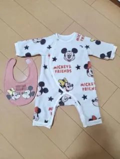 【冬物SALE】 ディズニー　ボアロンパース　カバーオール　冬服　スタイ　おまけ