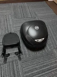 GIVI【E300NT2】TECH 未塗装ブラック 中古品 - メルカリ
