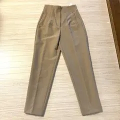 ❣️美品❣️ZARA ベージュ センタープレスパンツ