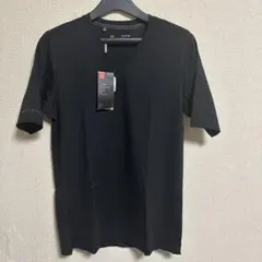 アンダーアマーゴルフ　vネック　tシャツ　お値下げ致しました