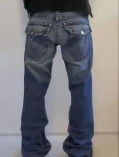 Item thumbnail for item 0da46a81-550d-4252-b495-3e22e36c1183