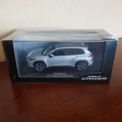 新品未使用】トヨタ⭐︎サンプルミニカー！新型カローラクロス⭐︎1M2