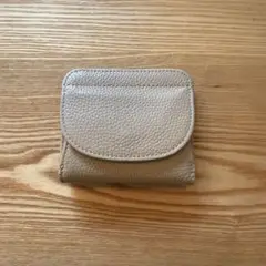 美品！本革 ミニ財布　2つ折り財布