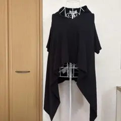 タグ付きMM6 Maison Margiela 変形 半袖Tシャツ ブラックのサムネイル