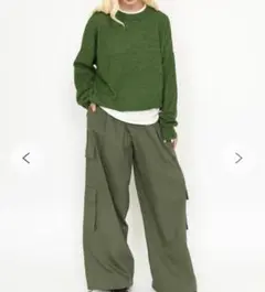 オリーブグリーン ワイドシルエット カーゴパンツ