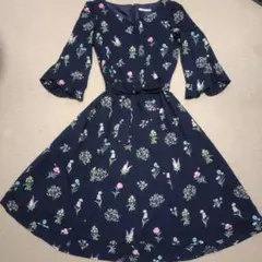 ネイビー花柄七分袖ワンピース