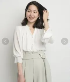 【美品】JUSGLITTY パール釦ブラウス