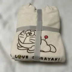 ユニクロ ドラえもん パジャマ クリーム色 140