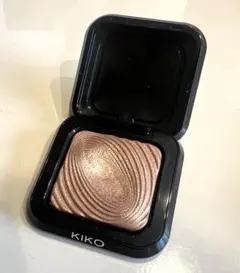 【最終値下げ】KIKO ウォーターアイシャドウ 02のサムネイル