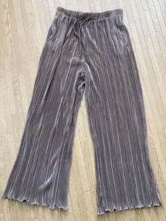 GU プリーツワイドパンツ ブラウン