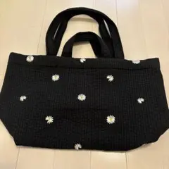 新品ヌビバック　花柄刺繍ブラック　大容量トートバック　肩掛け付き