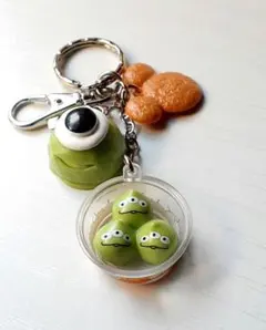 ディズニーリゾート　パークフード キーチェーン　リトルグリーン　エイリアン
