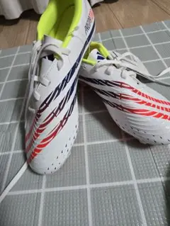 アディダスサッカースパイク25.5