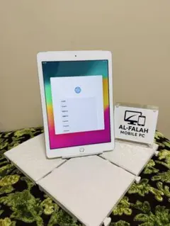 ホワイト iPad 6世代　128GB本体 カバー有