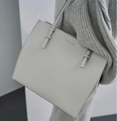 CHARLES & KEITH クラシックダブルハンドルトートバッグ