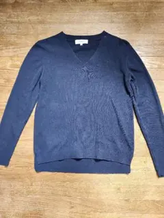 ノーリーズNolley's シンプルVネックコットンカットソー　Sサイズ