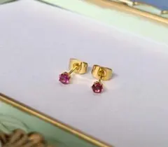 【041】ロードライトガーネット　3mm　サージカルステンレス　ピアス