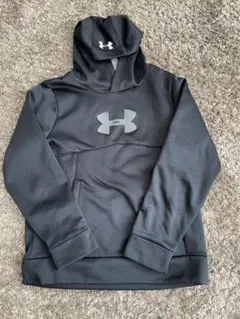 Under Armour ブラック パーカーのサムネイル