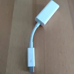 Thunderbolt to Ethernet アダプタ