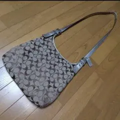 COACH　コーチ　シグネチャー柄　ショルダーバック　ゴールド