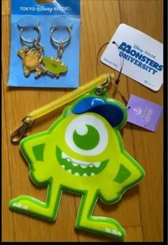 モンスターズインクマイク パスケース・トイストーリーキーキーホルダー2個セット