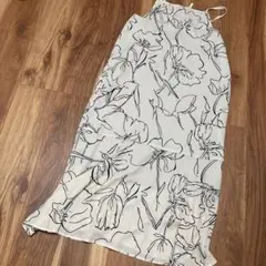 白黒 花柄ロングキャミワンピース　M 追いゆみ