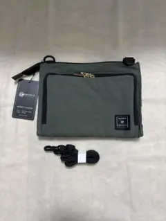 【新品未使用】kerata ケラッタ マザーズサコッシュ カーキ　ショルダー
