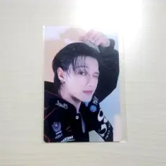 ATEEZ ウヨン サイン入りポラロイド風フォト - メルカリ