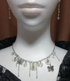 ボタンと蝶 ハンドメイドネックレス フェアリーグランジ 森ガール 幻想 個性的