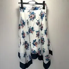 31 sons de mode 花柄フレアスカート　ネイビーのサムネイル