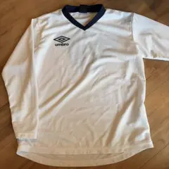 umbro ホワイト 長袖シャツ Vネック