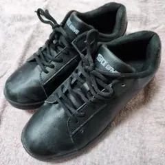 黒　運動靴　スニーカー　25.0
