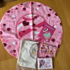 セット売り(ブランケット、ノート、ポーチ、トートバッグ、ふわふわポーチ)5点入り