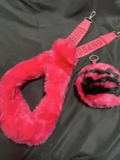 BIGBANG ファーストラップ ファーチャーム ピンク G-DRAGON - メルカリ