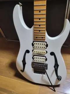 ワタヌキポールギルバートモデル Ibanez エレキギター ホワイト 本体 ワタヌキ様専用ポールギルバートモデル Ibanez エレキギター ホワイト