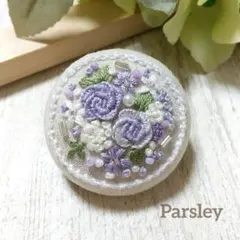 【No.20】ハンドメイド刺繍ブローチ　ラブリーローズ　バラ刺繍