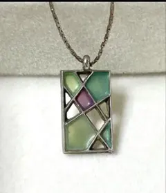 ネックレス　ヴィンテージ　レトロ　モダン　グリーン　スクエアデザイン
