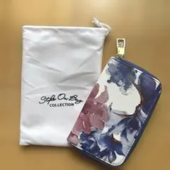 【新品・未使用品】花柄 キーケース 保存袋付き　　　D