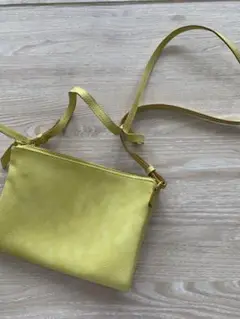 Forever 21 イエロー 合成皮革 ショルダーバッグ