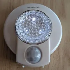 フットライト SR-303 人感明暗センサー搭載 LED足元灯 電池式 非常灯