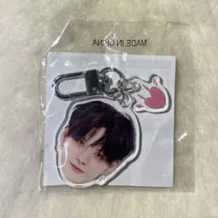 TREASURE カプセルトイA 顔アクキー　ヨシ