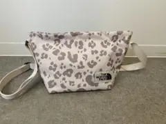 ノースフェイス　ナイロンショルダーバッグ　レオパード柄