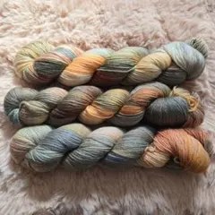 【新品未使用】オーストラリア産ウール 毛糸 編み物 マルチカラー 300g