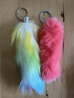 カラフルファーキーホルダー2個セット