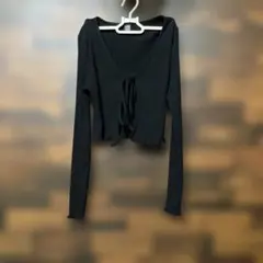 黒いリブ編み長袖カーディガン