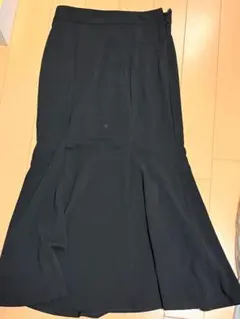 黒ロングスカート