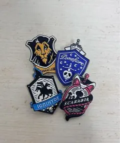 ツイステ 寮章ピンバッジ 4種